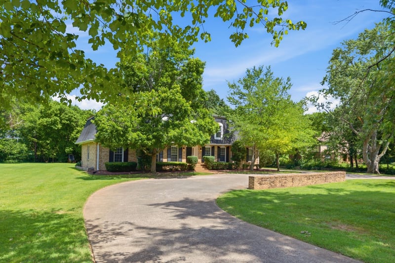 204 River Oaks Rd, Brentwood, TN 37027