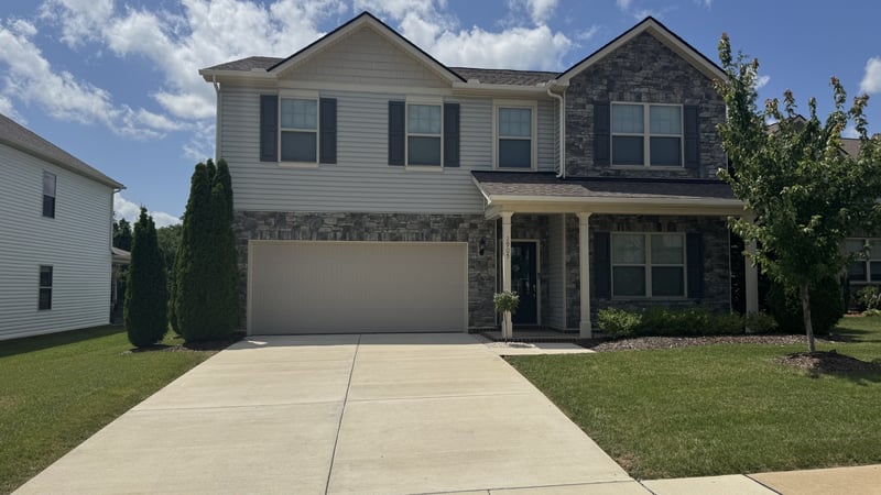 2905 Hen Brook Dr, Columbia, TN 38401