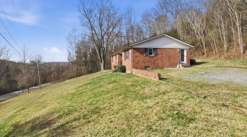 275 Lakeside Dr, Carthage, TN 37030
