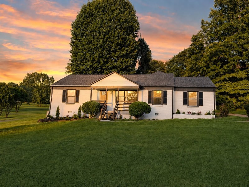 104 Carol Dr, Columbia, TN 38401