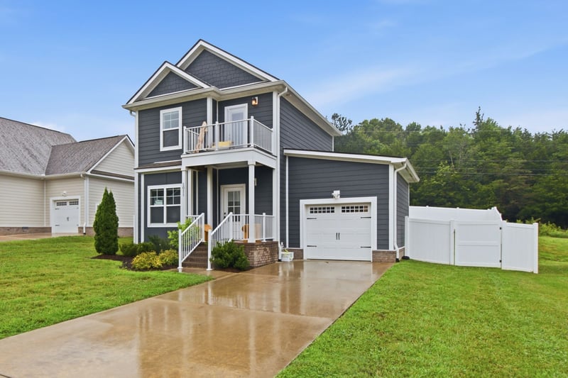 1011 Sycamore Rdg, Burns, TN 37029