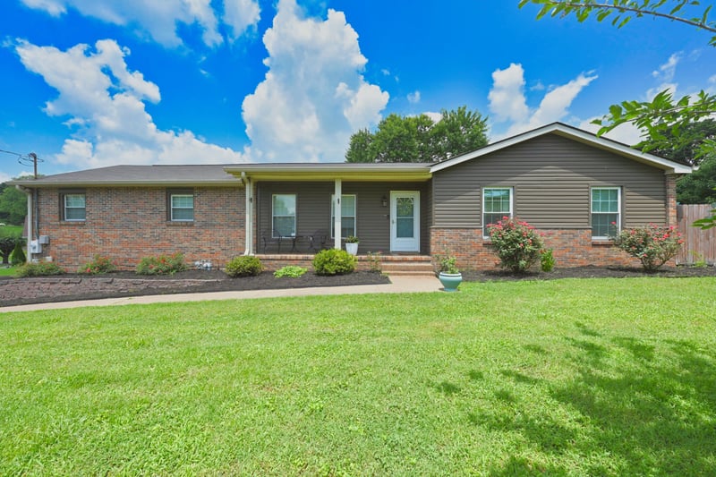 1119 Belvedere Dr, Gallatin, TN 37066