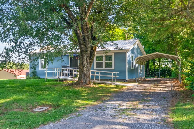 7204 Highway 76 , Adams, TN 37010