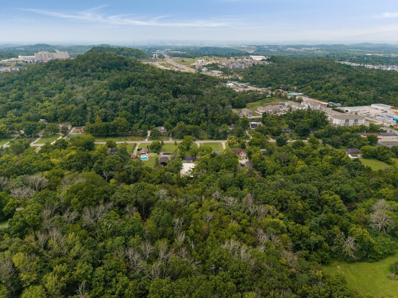 Due West Ave N, Madison, TN 37115