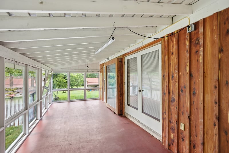 120 Bradley Ln, Cottontown, TN 37048