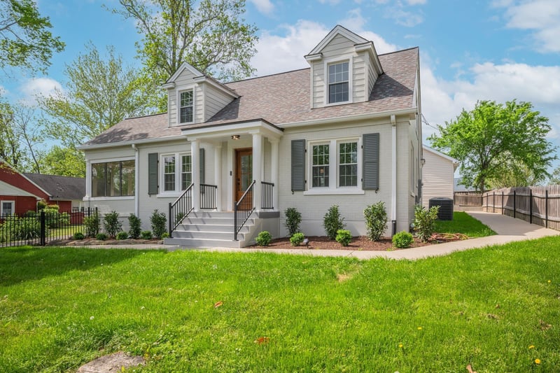 404 Murrell St, Dickson, TN 37055