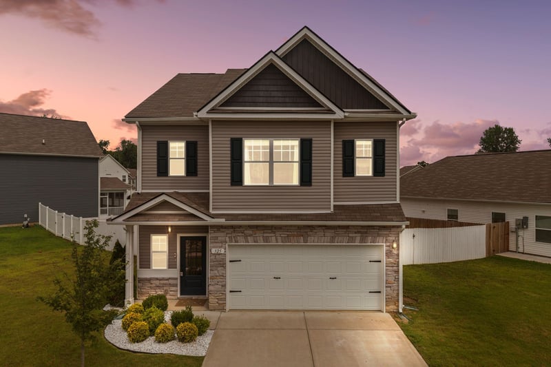 325 Geneva Ln, Columbia, TN 38401
