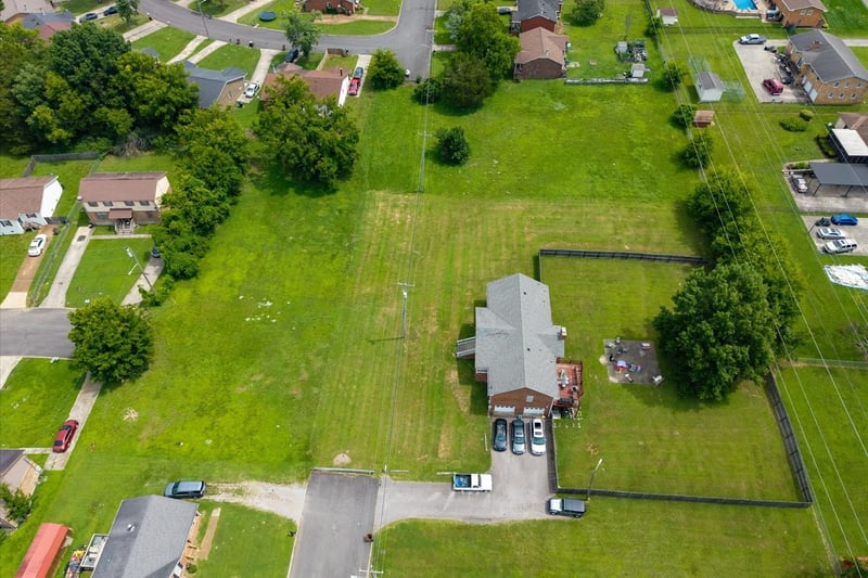 Garrison Dr, Nashville, TN 37207