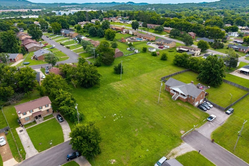 Garrison Dr, Nashville, TN 37207
