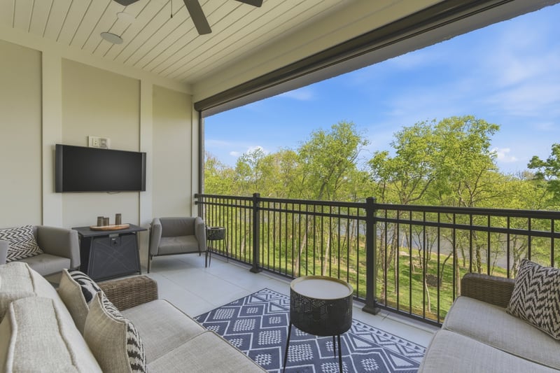 1024 Club View Dr #B301, Gallatin, TN 37066