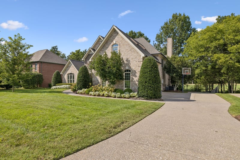 218 Gardenridge Dr, Franklin, TN 37069