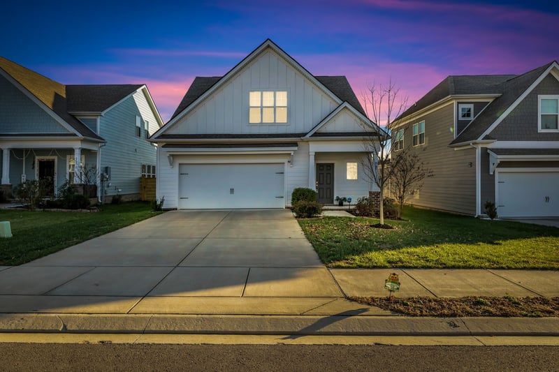6737 Walsham Dr, Smyrna, TN 37167