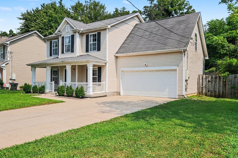 2040 Stanford Village Dr, Antioch, TN 37013