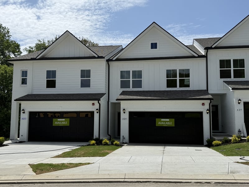 425 Kingsbury Dr, Gallatin, TN 37066