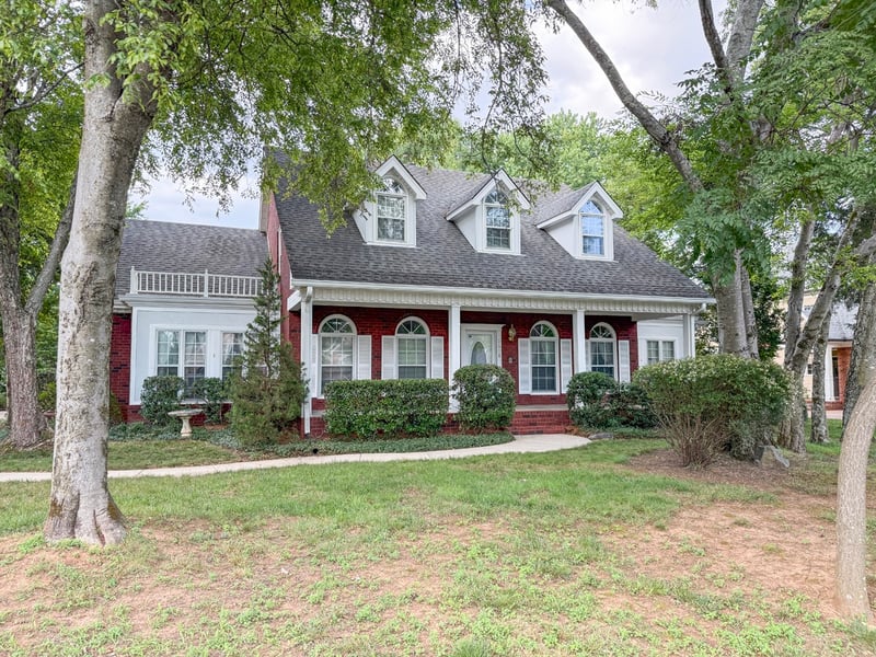 1618 Buckingham Dr, Murfreesboro, TN 37129