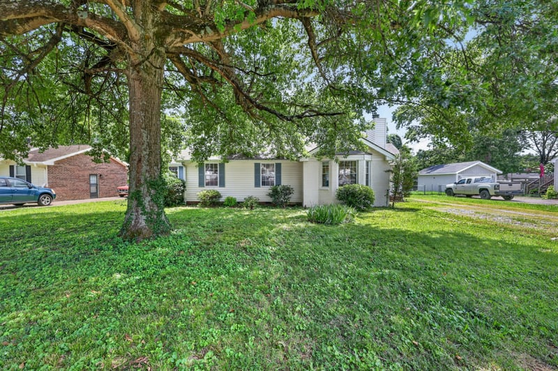 326 Raindrop Ln, Hendersonville, TN 37075