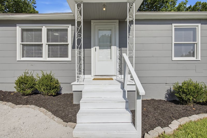 1604 S High St, Columbia, TN 38401