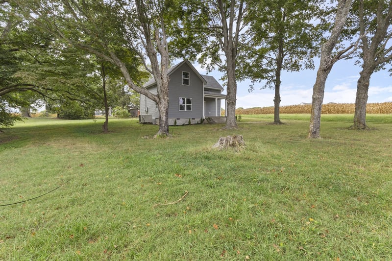 5178 E Robertson Rd, Cross Plains, TN 37049