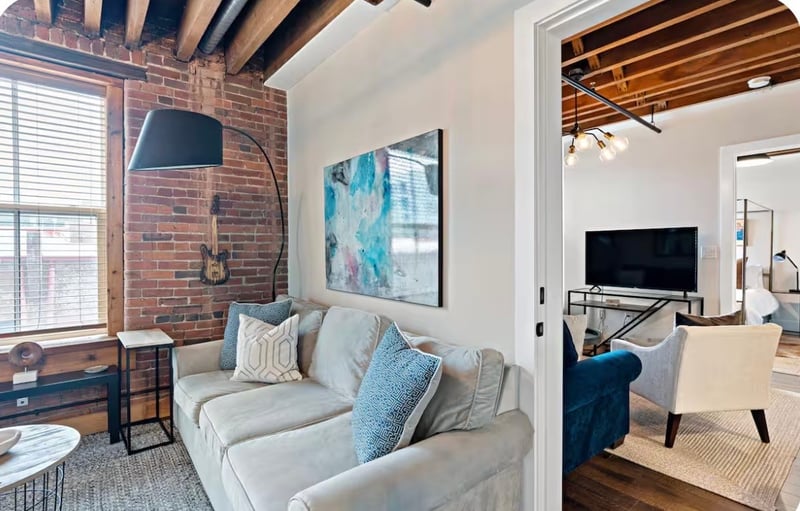 610 21st Ave N #201, Nashville, TN 37203