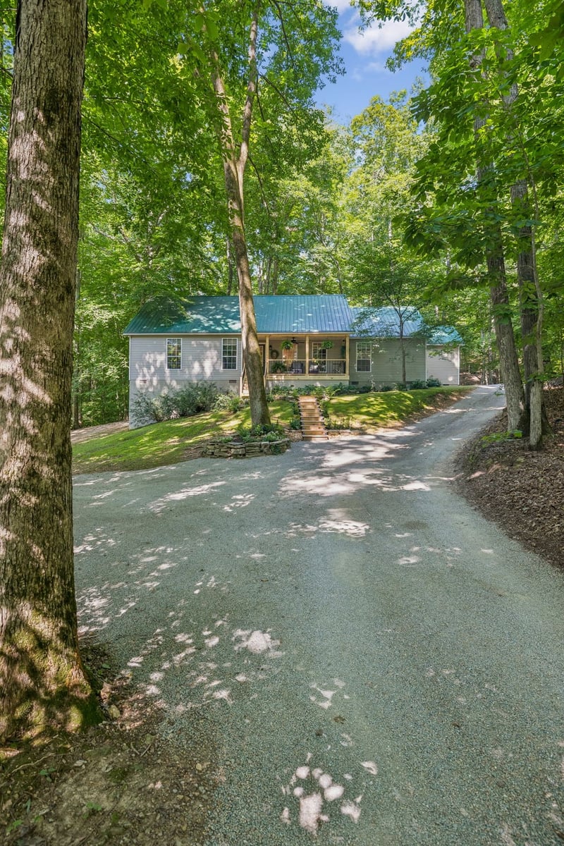 4574 Hampshire Pike, Hampshire, TN 38461