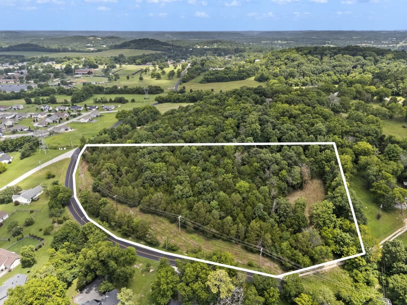 Cayce Ln, Columbia, TN 38401