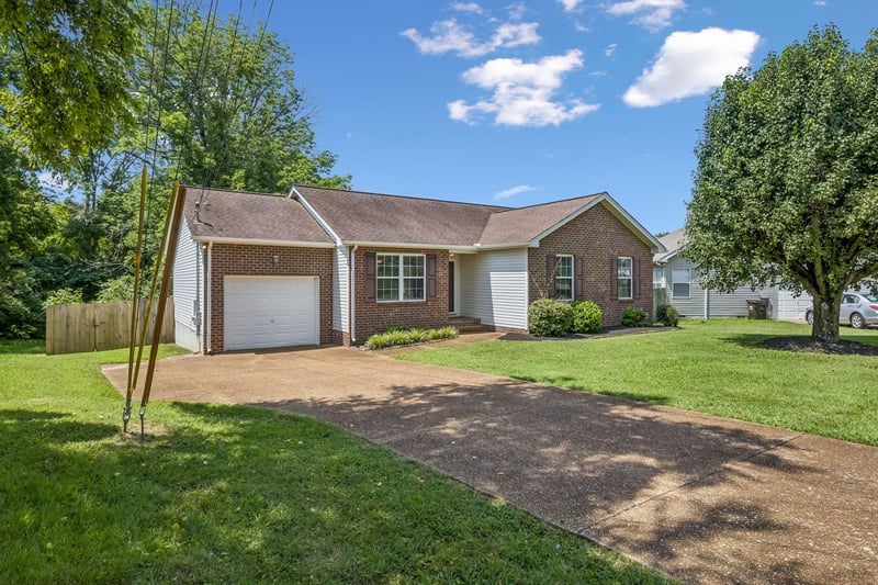 1465 Brighton Cir, Old Hickory, TN 37138