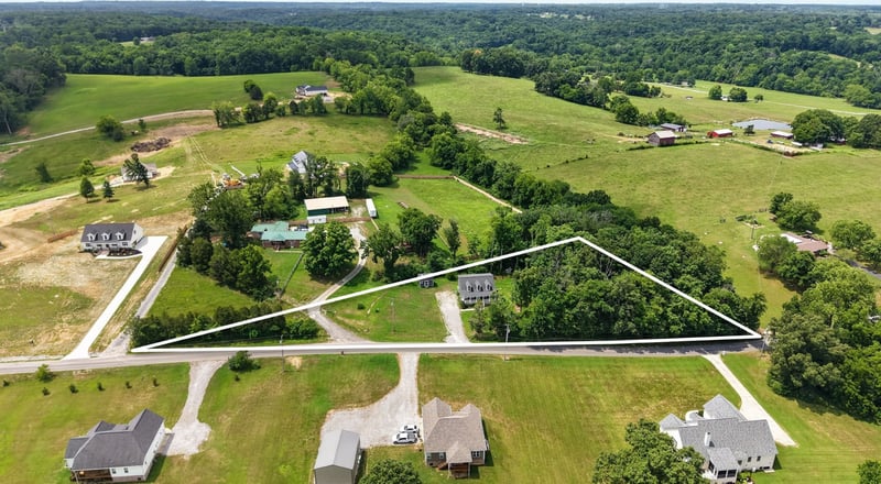 3038 Gideon Rd, Greenbrier, TN 37073