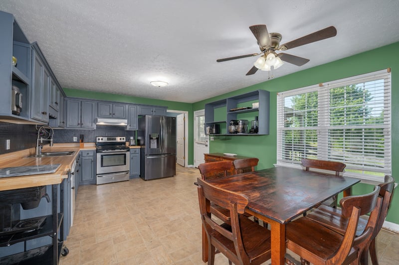 1922 Belotes Ferry Rd, Lebanon, TN 37087