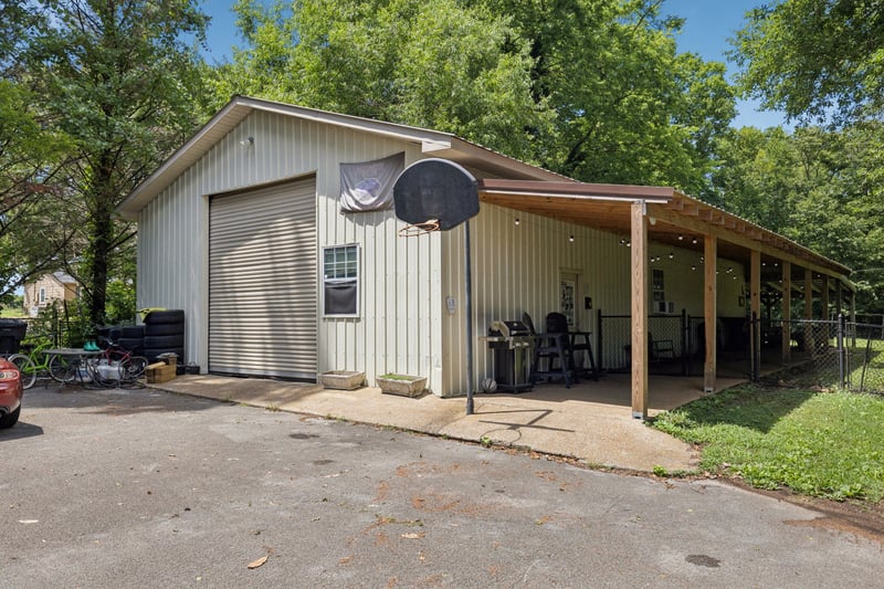 1308 Hampshire Pike, Columbia, TN 38401