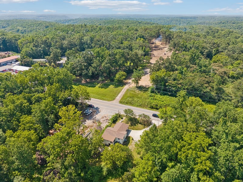 1392 Fairview Blvd, Fairview, TN 37062