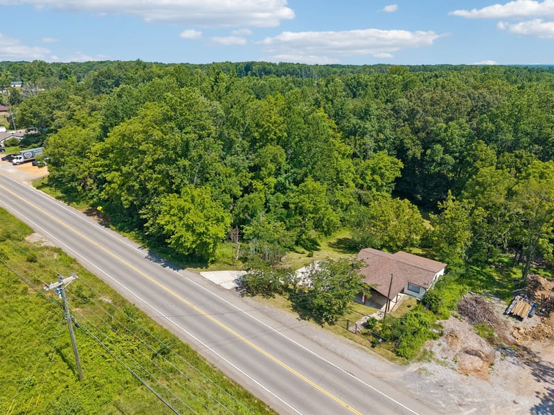 1392 Fairview Blvd, Fairview, TN 37062