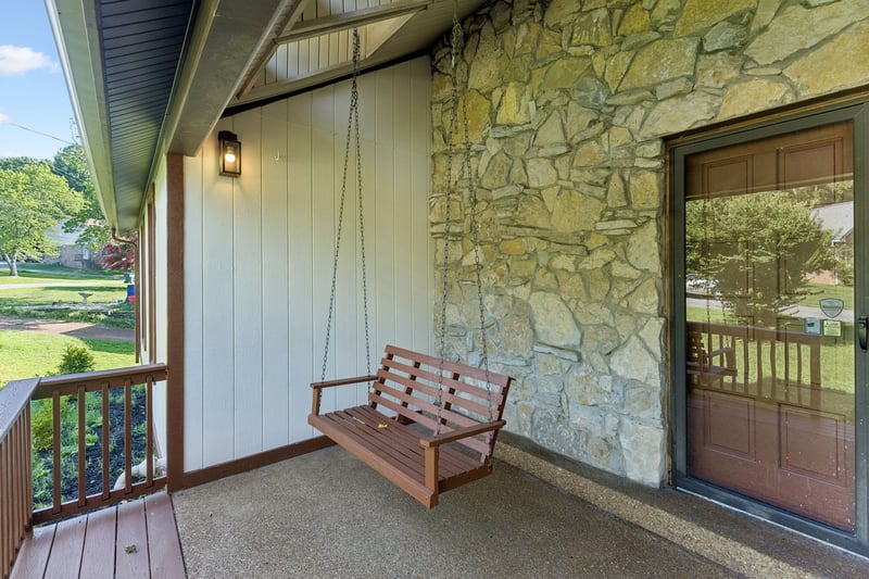 616 Belgium Dr, Hermitage, TN 37076