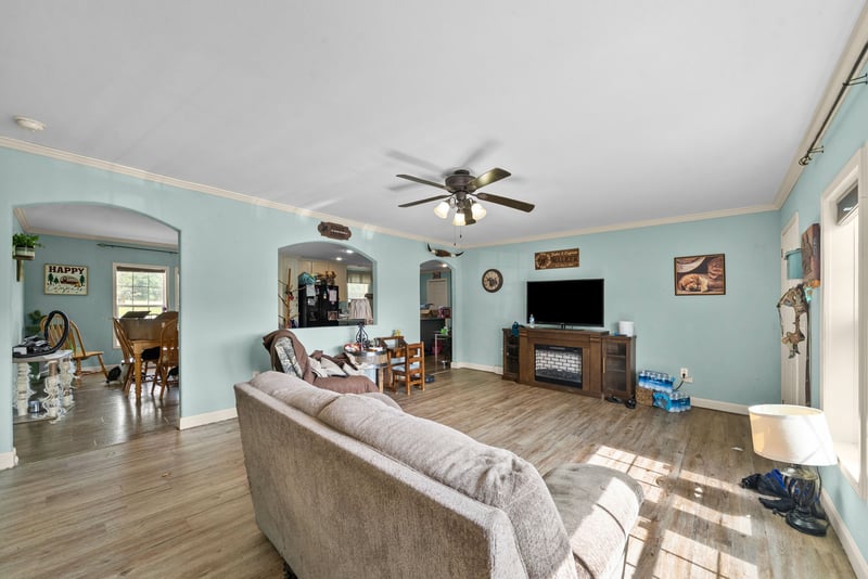 390 Pruett Rd, Dickson, TN 37055