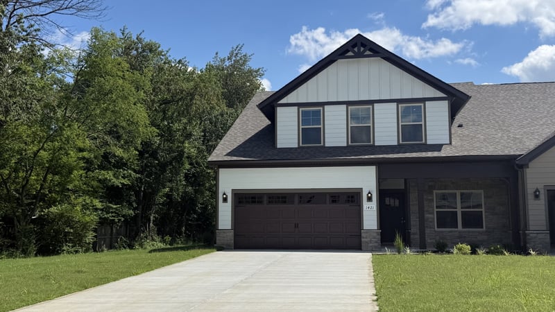 1420 Suzanne Dr, Murfreesboro, TN 37128