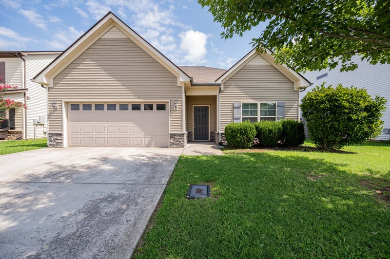 3376 Tourmaline Dr, Murfreesboro, TN 37128