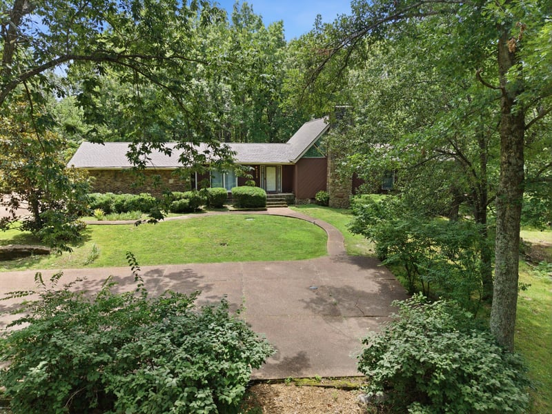 1019 Hunts Ln, Hendersonville, TN 37075