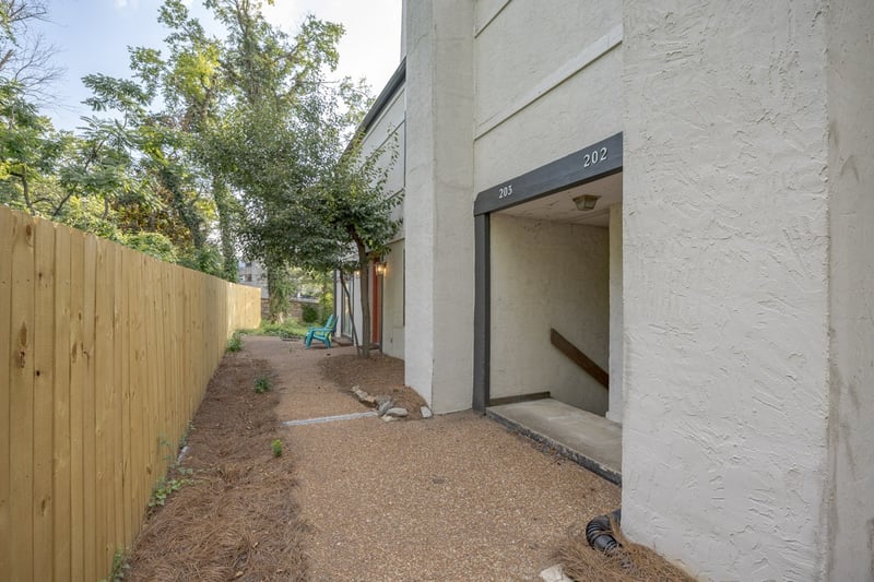 111 33rd Ave #203, Nashville, TN 37212