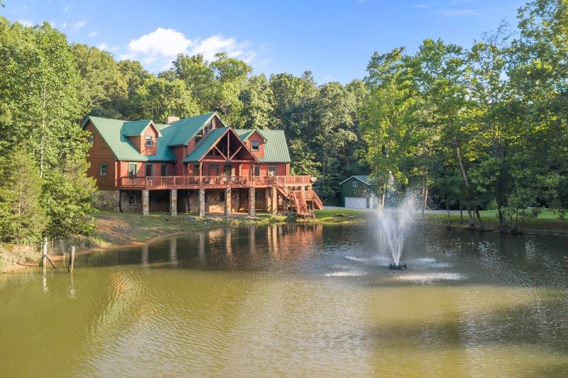 1172 Promise Land Rd, Charlotte, TN 37036
