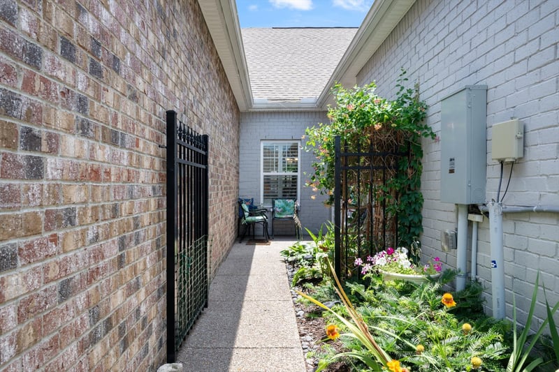 319 Buckner Cir, Mount Juliet, TN 37122