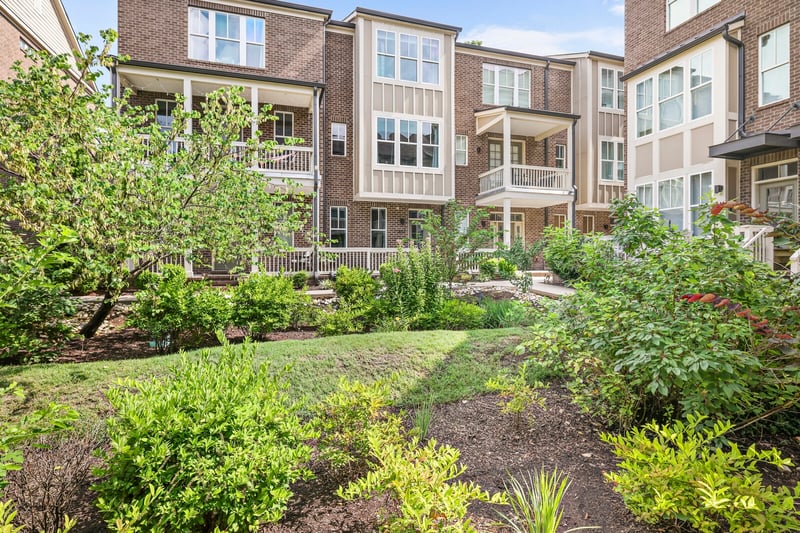 207 Porter Village Cir, Nashville, TN 37206