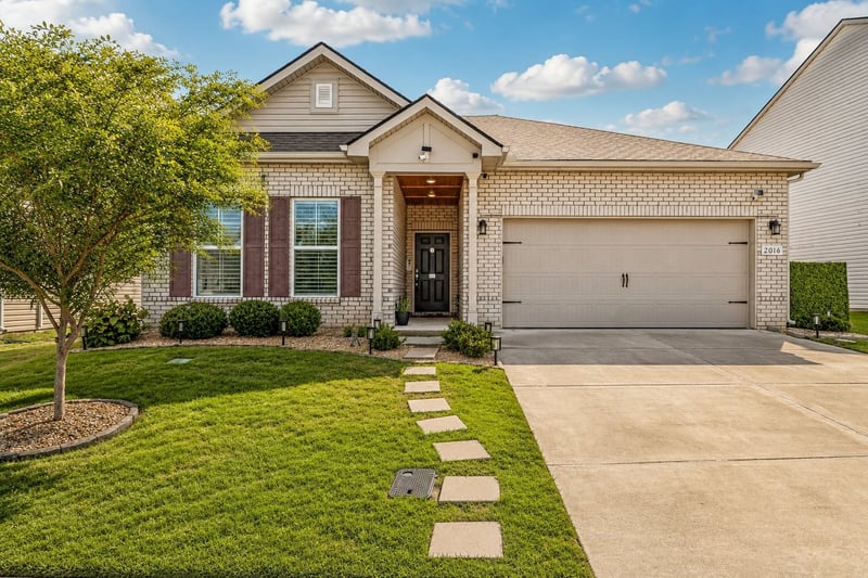 2016 Lindsey Way, Lebanon, TN 37087