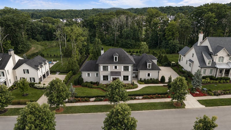 8645 Belladonna Dr, College Grove, TN 37046