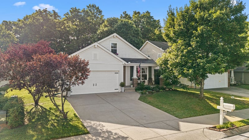 1038 Lexington Farms Dr, Spring Hill, TN 37174