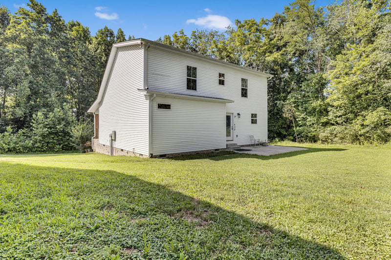 998 West St, Greenbrier, TN 37073