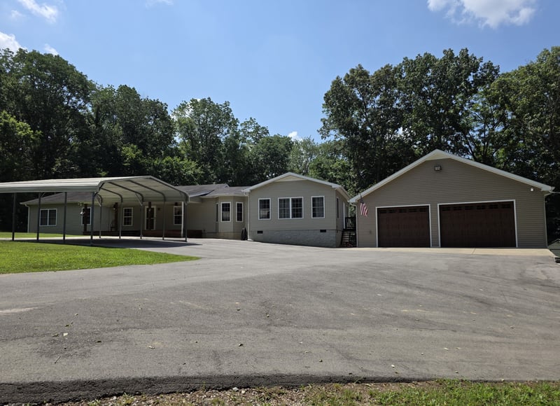 3044 Henderson Rd, Springfield, TN 37172
