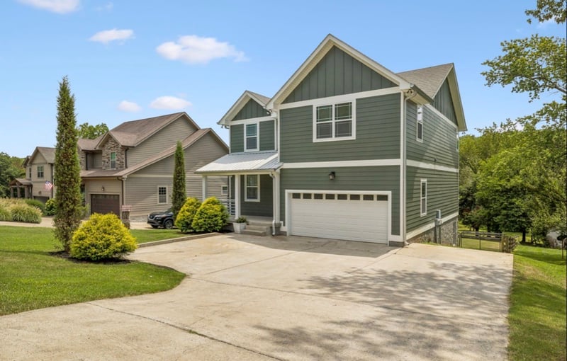 326 Twin Cove Dr, Lebanon, TN 37087