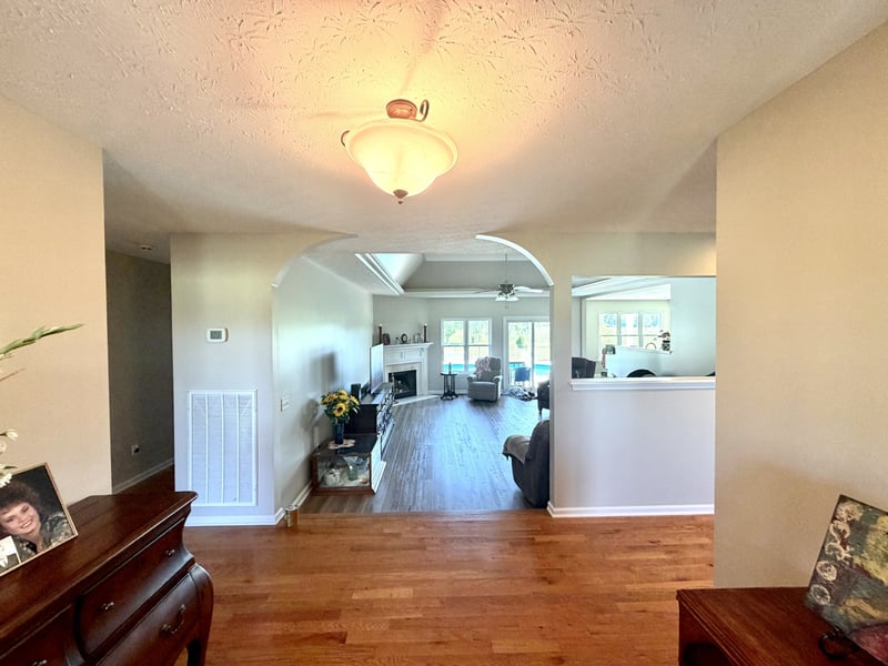 419 W Hester Rd, Cottontown, TN 37048