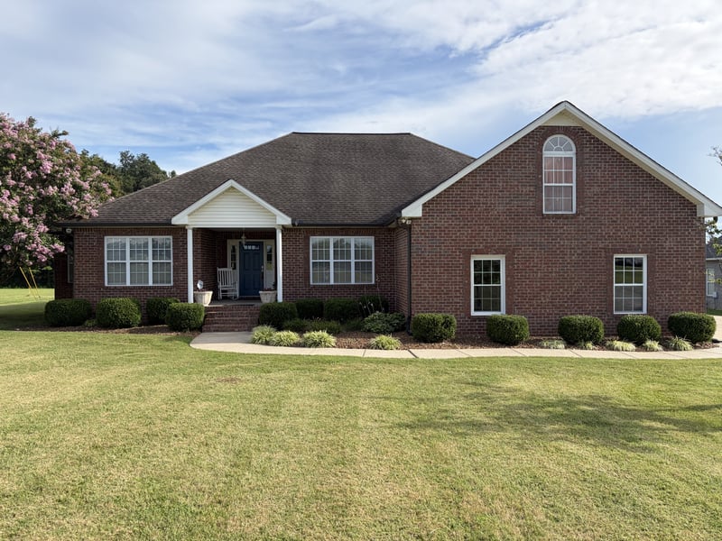 419 W Hester Rd, Cottontown, TN 37048