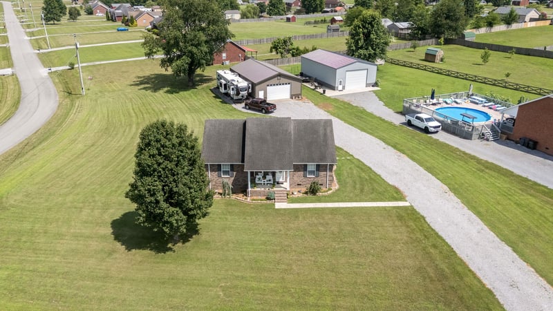 1012 Peak Dr, Castalian Springs, TN 37031