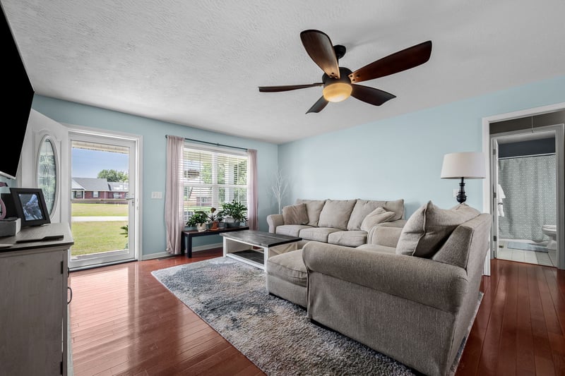 1012 Peak Dr, Castalian Springs, TN 37031